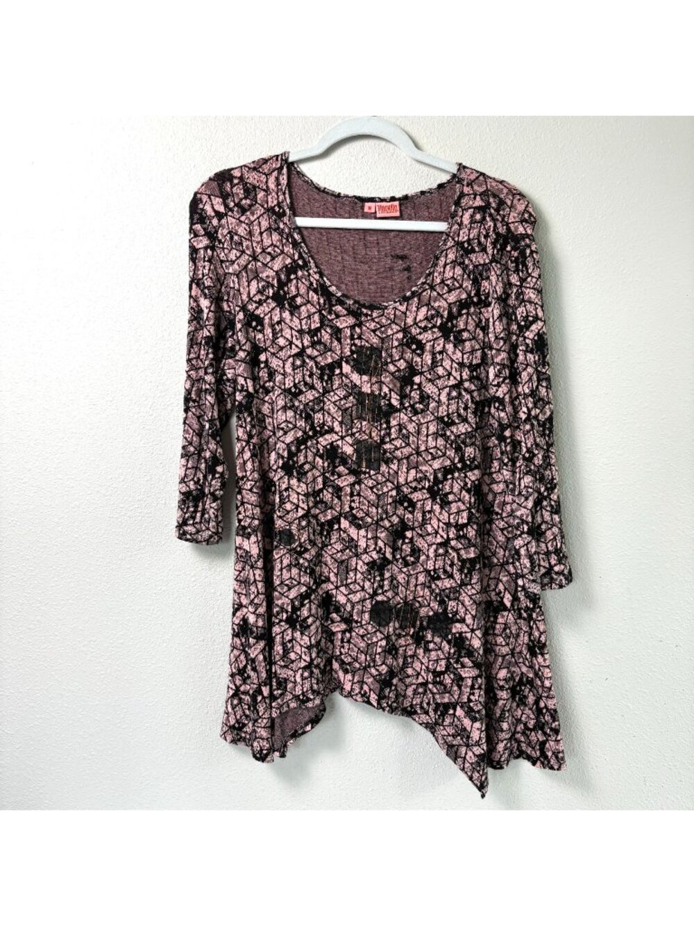 Tianello‎ Asbury Tunic Top Womens M Black PInk Geometric 3/4 Sleeve Artsy USA